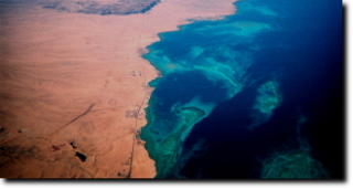 Photo : Mer rouge vue d'avion